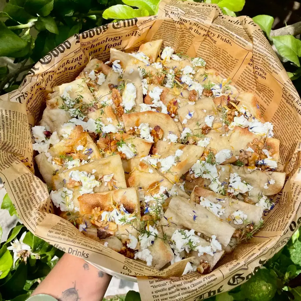 box pinsa chèvre & miel